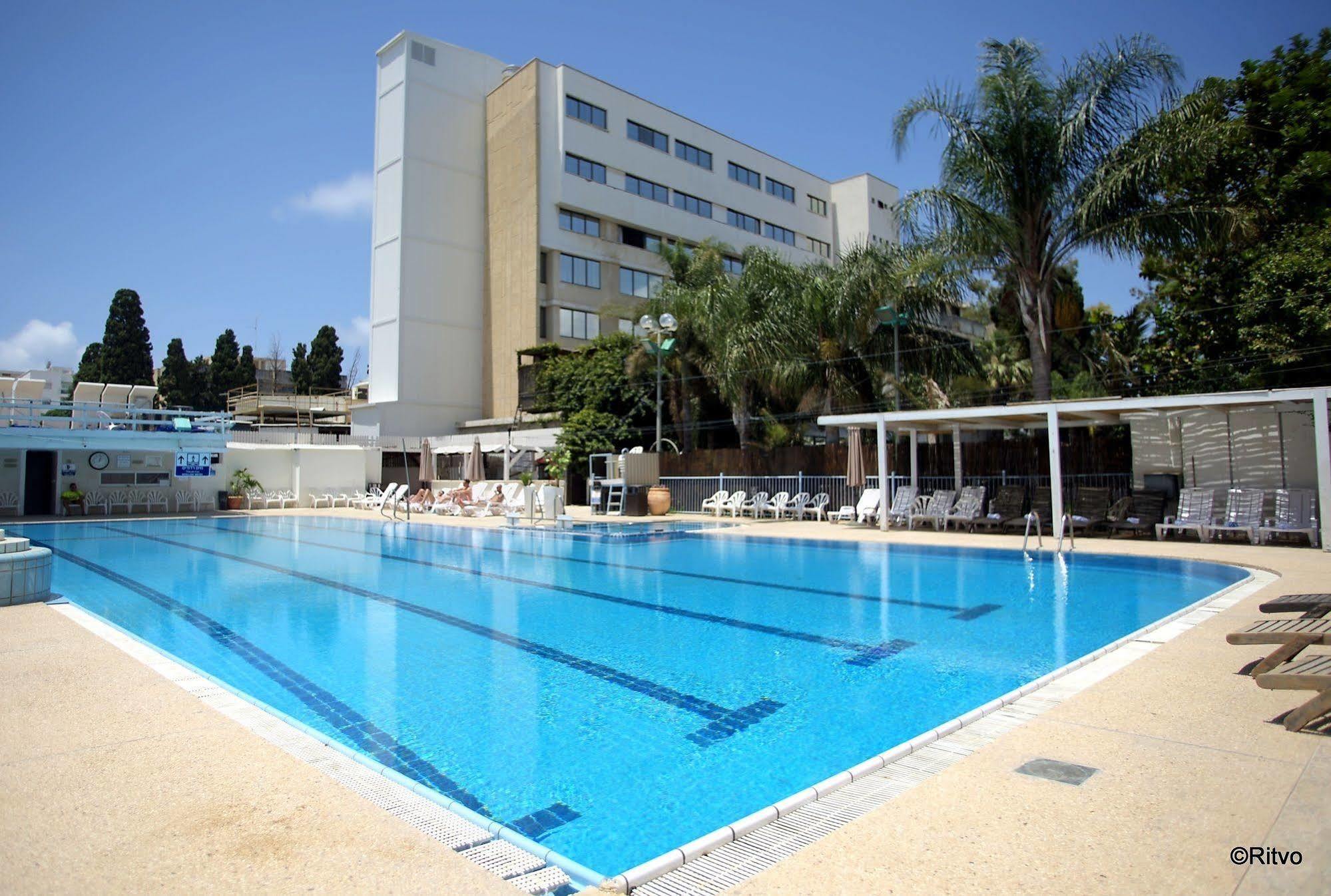 Carlton City Hotel Nahariya Exterior photo